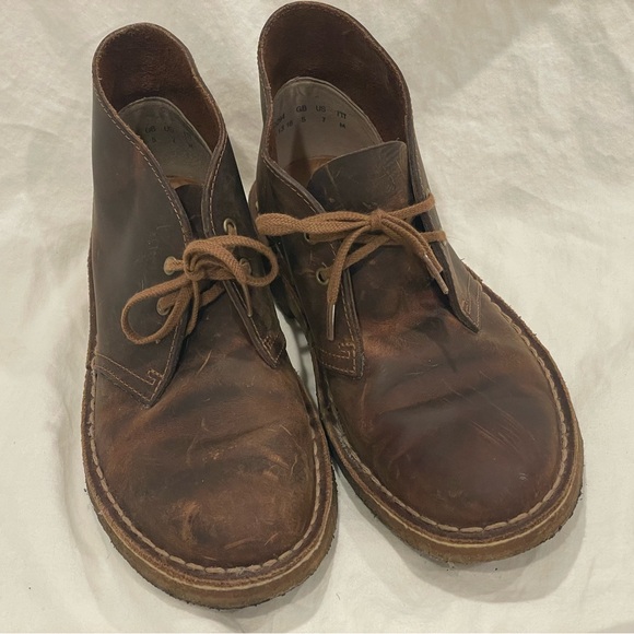 Clarks Brown Desert Chukka Boots with Suede Upper and Crepe Sole. - Picture 3 of 12